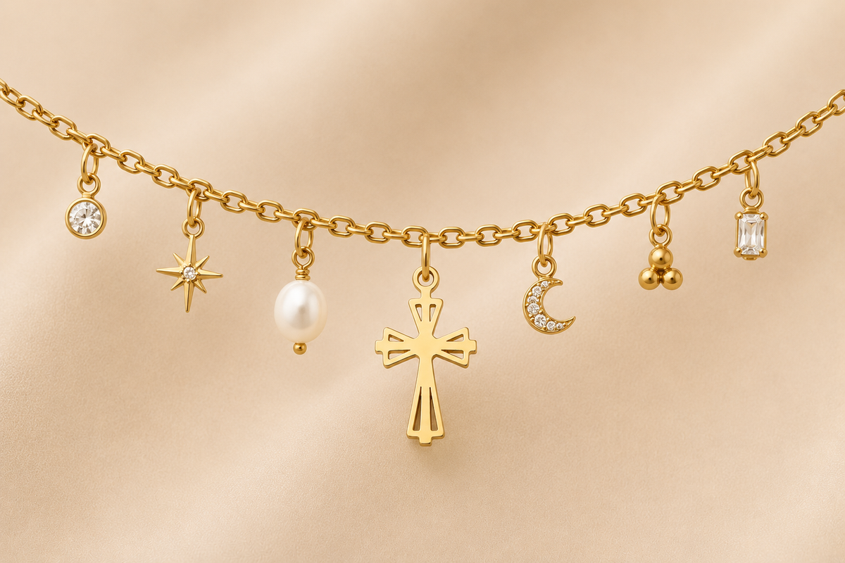 C-043 charm Croix ajourée