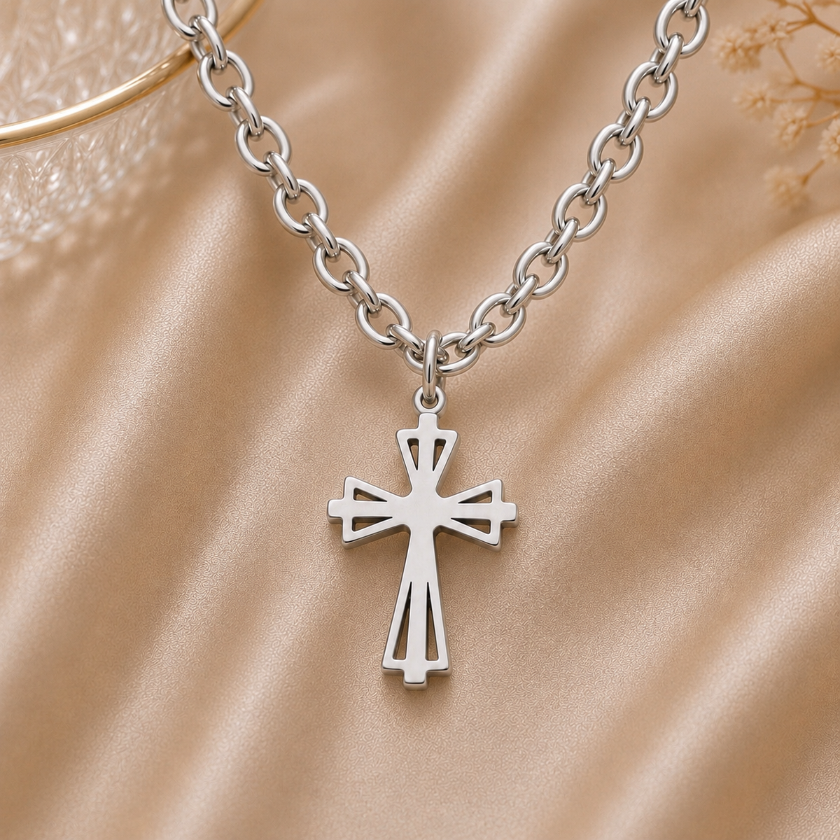 C-057 charm Croix ajourée - argentée