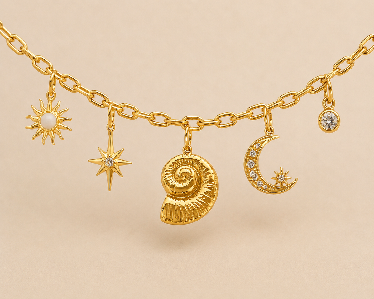 C-030 charm Coquillage doré