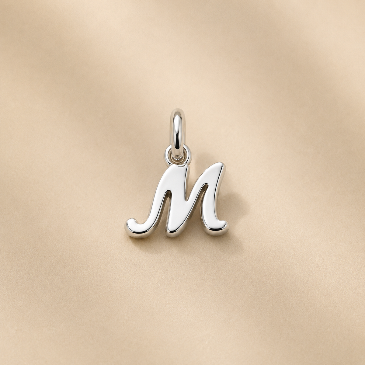 C-006 Charm lettre argent