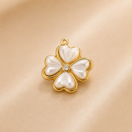 C-040 charm Trèfle nacré